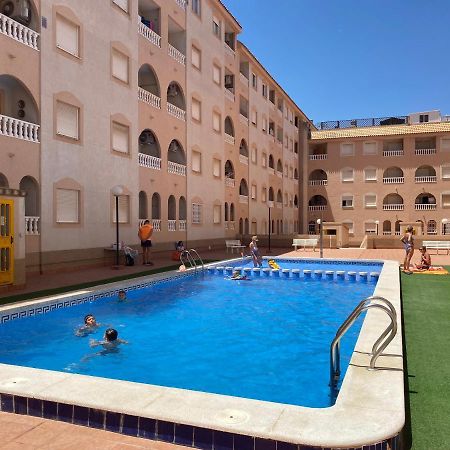 Amazing 2-Bedrooms Apartment With Pool Torrevieja Center Kültér fotó